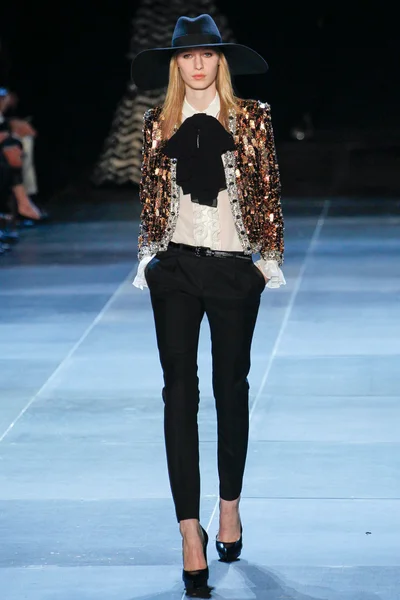 Look 53